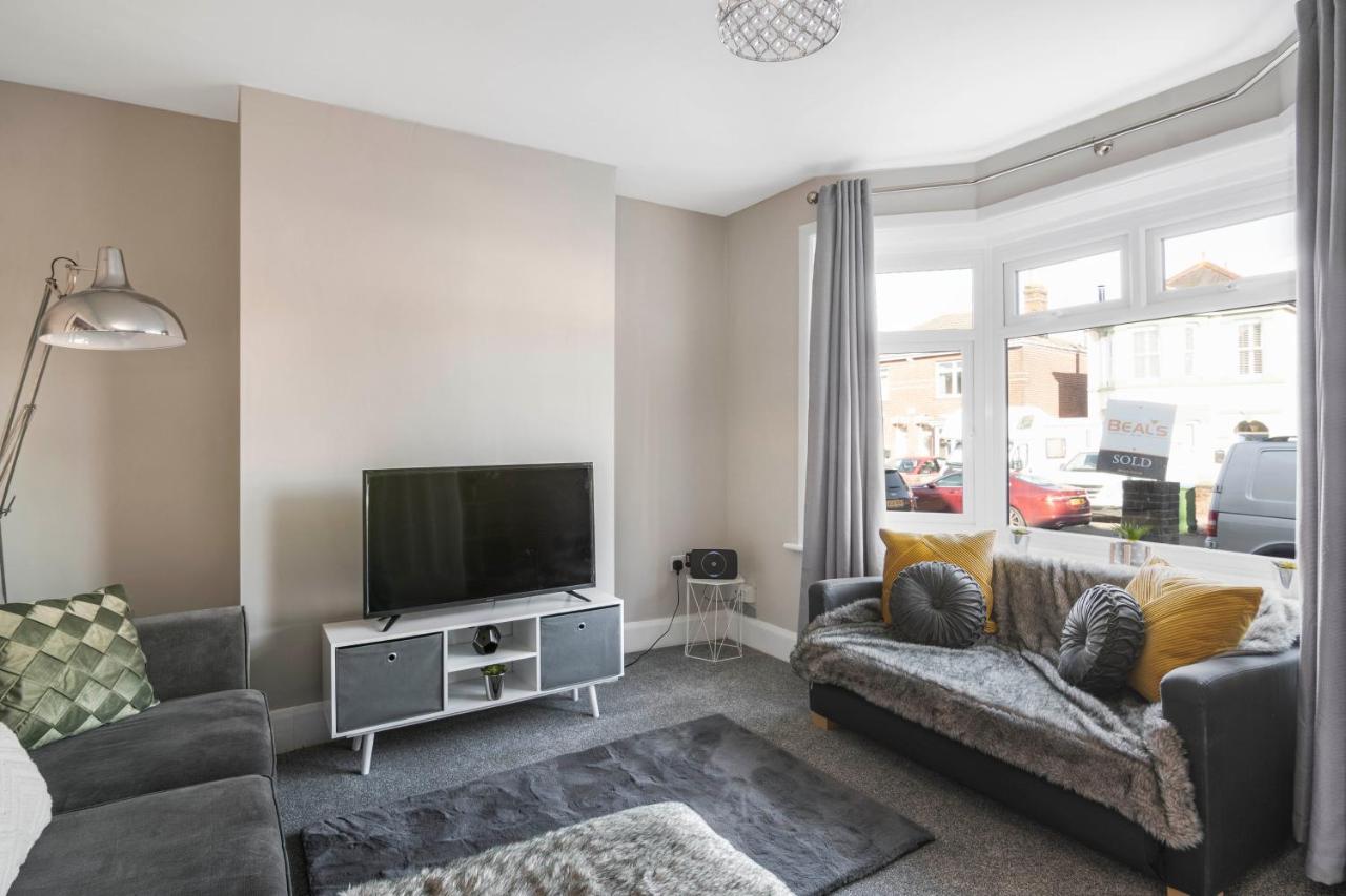 Spacious 3 Bed House, Netflix, Garden, Parking Southampton Extérieur photo